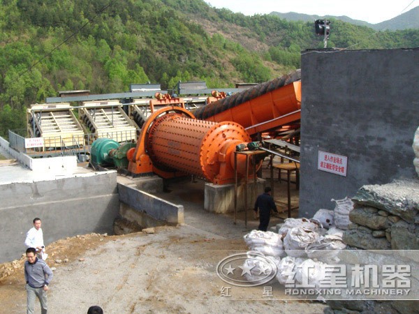 紅星節(jié)能環(huán)保大型球磨機(jī)作業(yè)現(xiàn)場 紅星節(jié)能環(huán)保大型球磨機(jī)作業(yè)現(xiàn)場