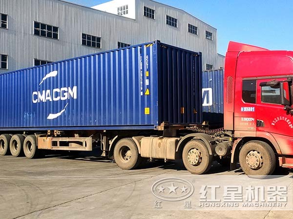 10臺顎式破石機(jī)裝車完畢發(fā)貨內(nèi)蒙古 10臺顎式破石機(jī)裝車完畢發(fā)貨內(nèi)蒙古