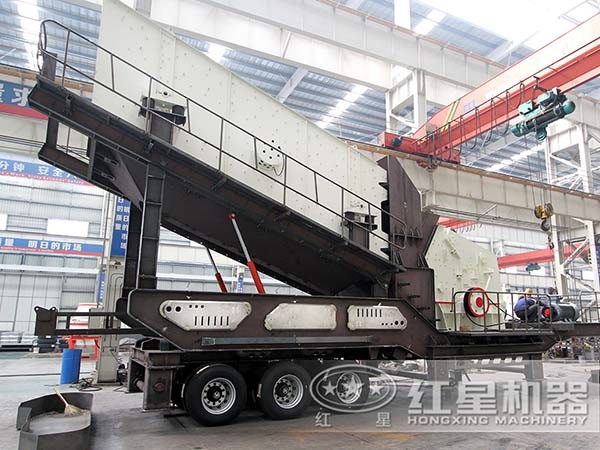 移動(dòng)式碎石機(jī)(安裝反擊式破) 移動(dòng)式碎石機(jī)(安裝反擊式破)