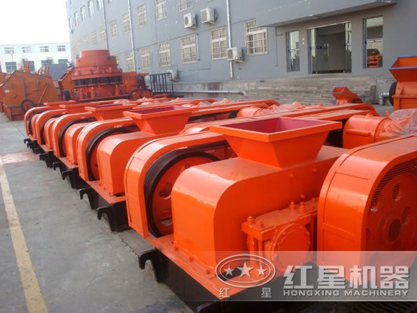 紅星二齒輥破碎機(jī)性價比高 紅星二齒輥破碎機(jī)性價比高