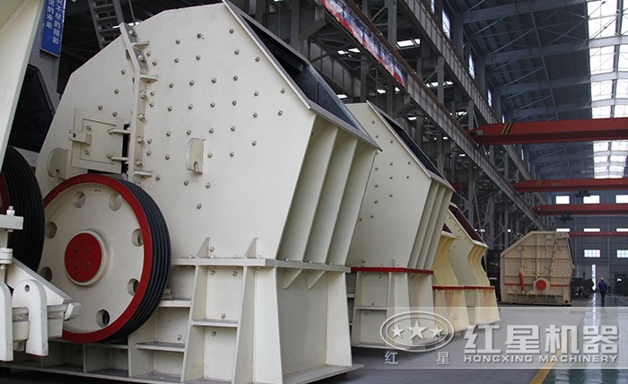 礦石破碎機(jī)車間 礦石破碎機(jī)車間