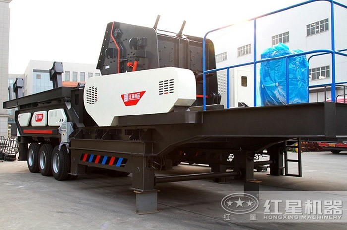 輪胎式大型石子動破碎機(jī) 輪胎式大型石子動破碎機(jī)