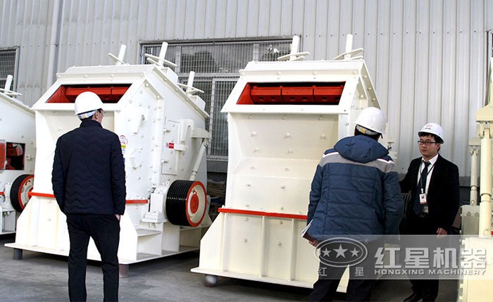 客戶車間參觀反擊式破碎機 客戶車間參觀反擊式破碎機