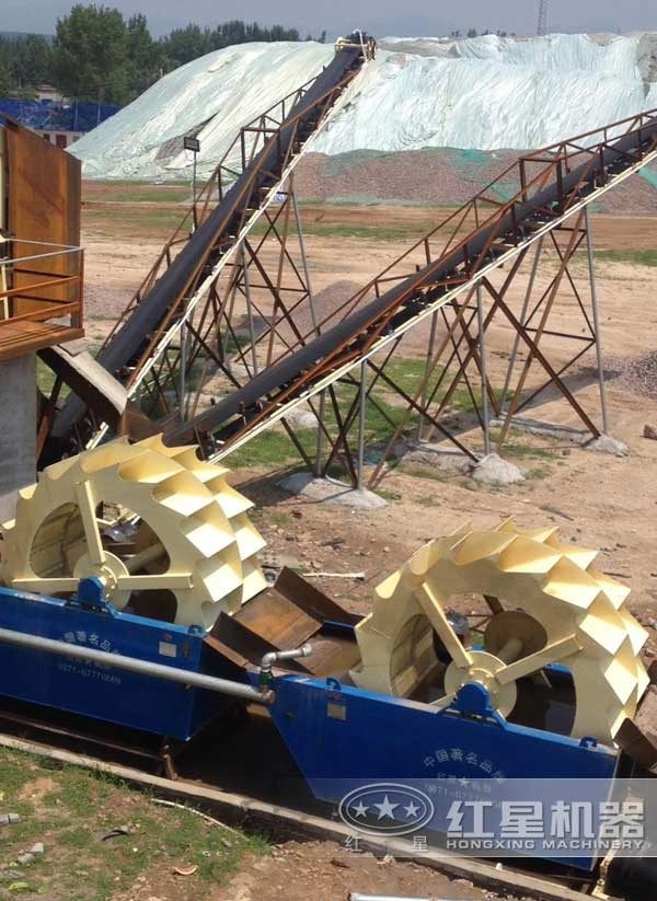 輪斗洗砂機(jī)安裝現(xiàn)場(chǎng) 輪斗洗砂機(jī)安裝現(xiàn)場(chǎng)
