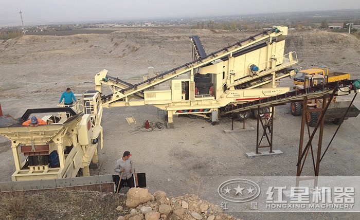 移動式環(huán)保破碎機現(xiàn)場 移動式環(huán)保破碎機現(xiàn)場