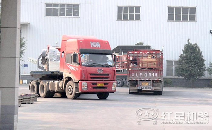 碎石機(jī)_車載一體機(jī)發(fā)貨現(xiàn)場(chǎng) 碎石機(jī)_車載一體機(jī)發(fā)貨現(xiàn)場(chǎng)