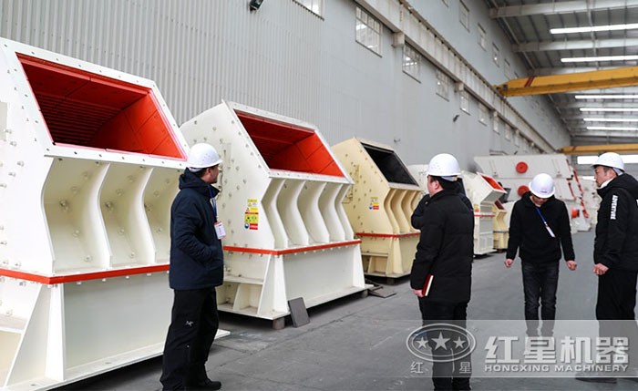 用戶車間參觀重錘式破碎機 用戶車間參觀重錘式破碎機