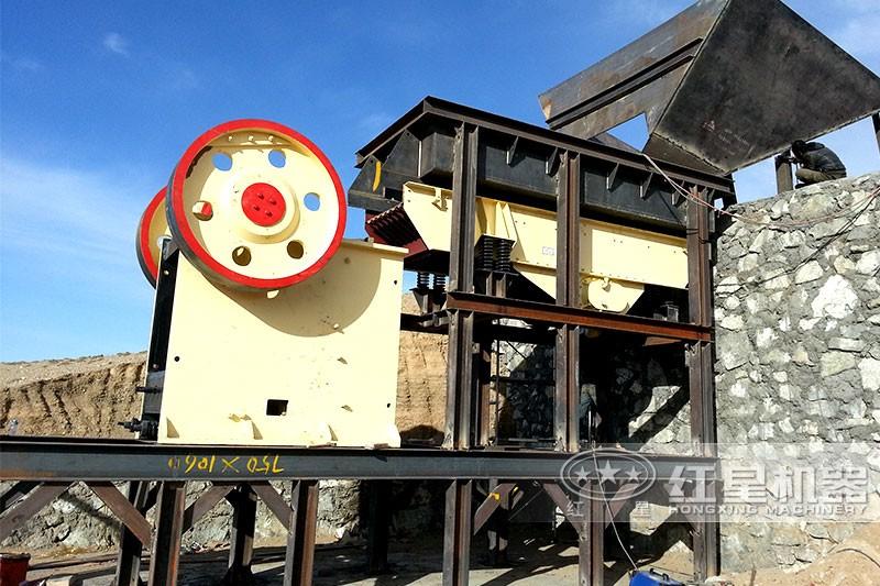 鄂式破碎機(jī)現(xiàn)場(chǎng)展示