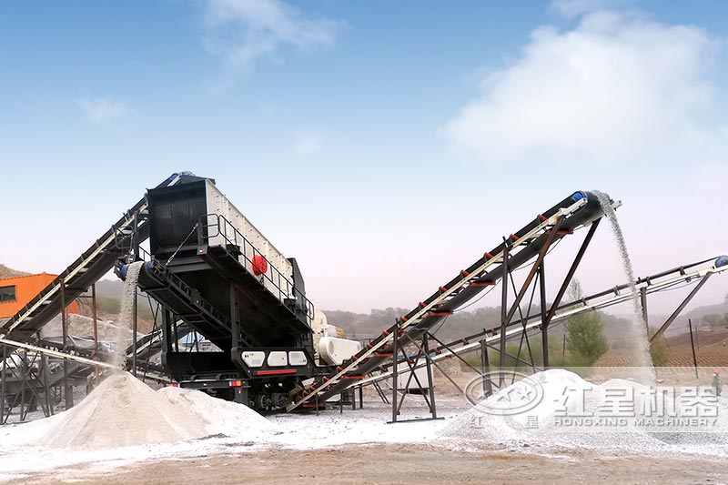 車載流動磕石機現(xiàn)場展示 車載流動磕石機現(xiàn)場展示