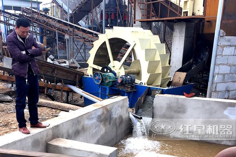 環(huán)保型水洗砂現(xiàn)場(chǎng) 環(huán)保型水洗砂現(xiàn)場(chǎng)