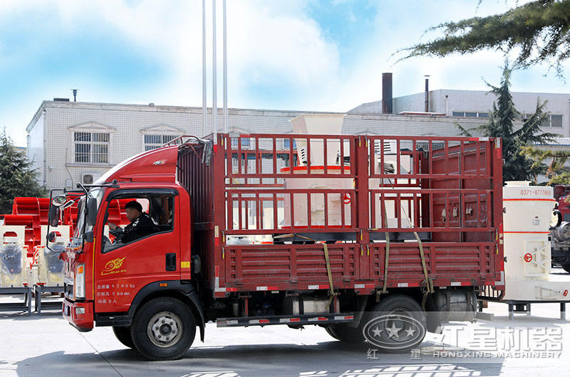 小型立式復(fù)合破碎機(jī)發(fā)貨 小型立式復(fù)合破碎機(jī)發(fā)貨